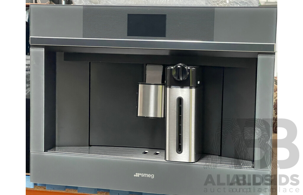 Smeg Linea Coffee Maker - CMS4104S - Ex Display ORP $ 5249