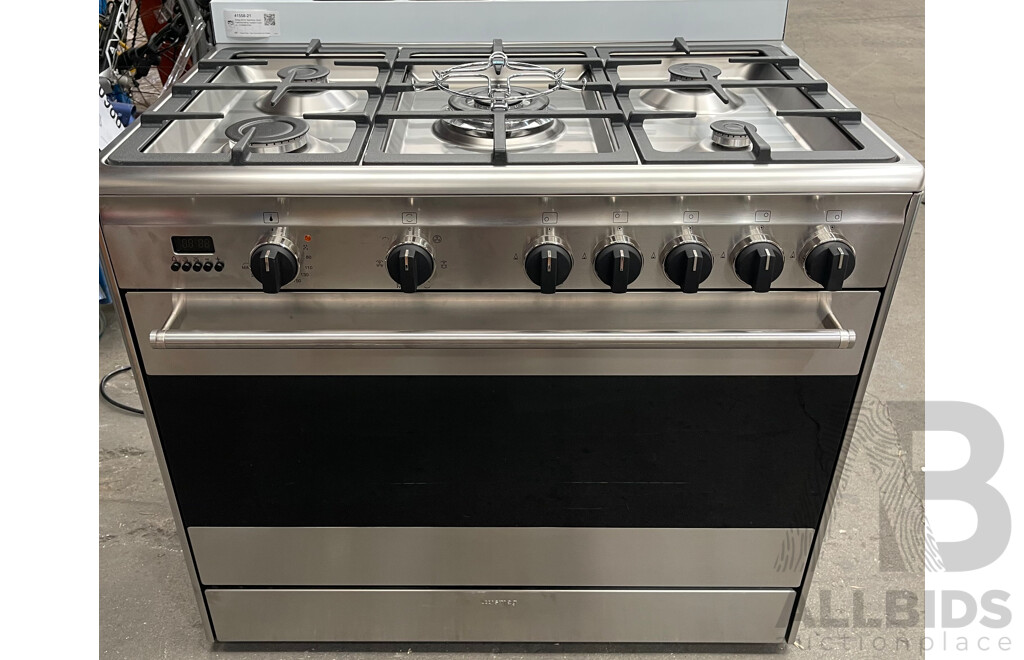 Smeg 90cm Stainless Steel Freesstanding Upright Cooker - FS9606XSN Ex Display - ORP $2490 