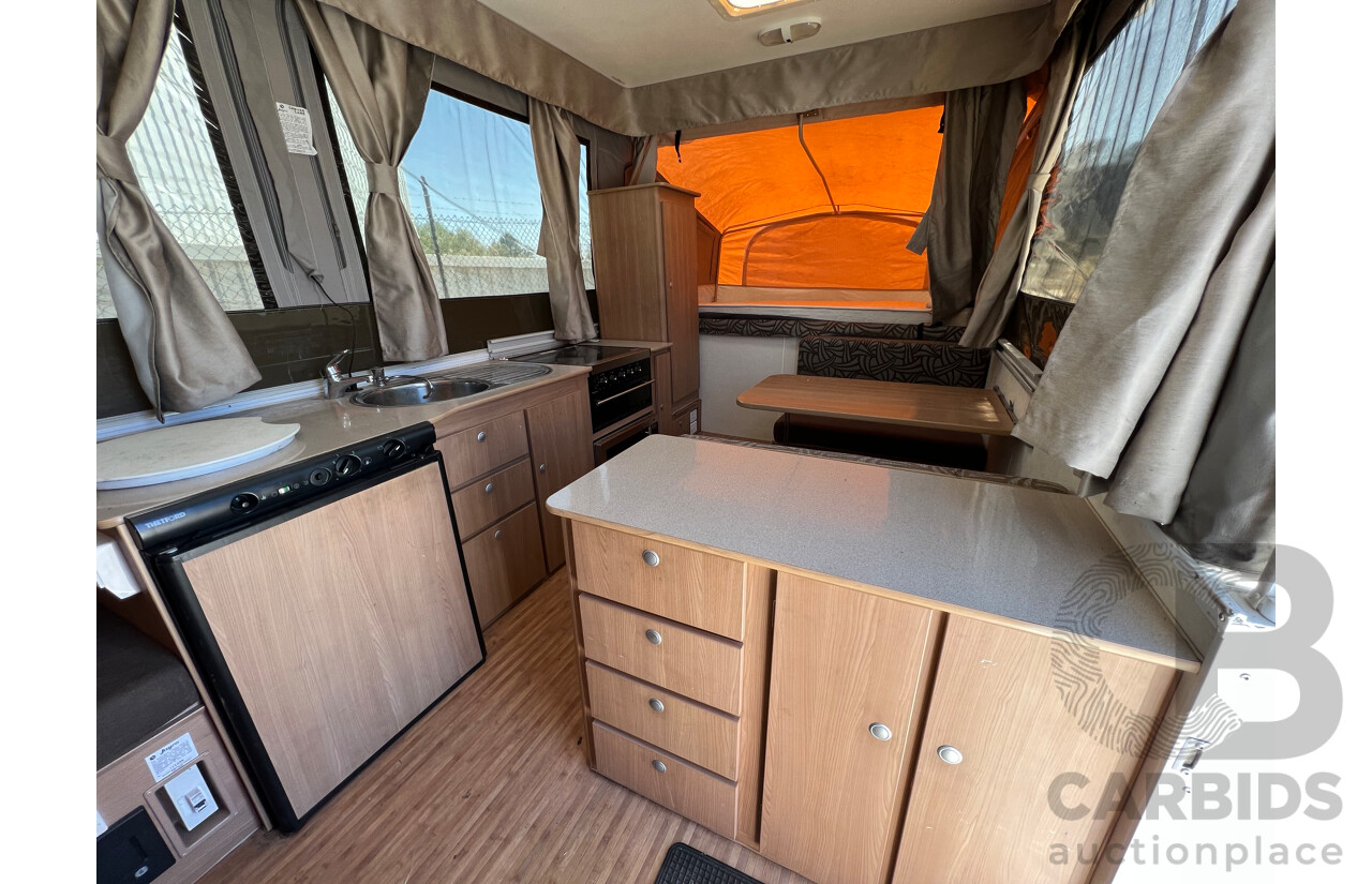 04/2013 Jayco Swan Popup Caravan