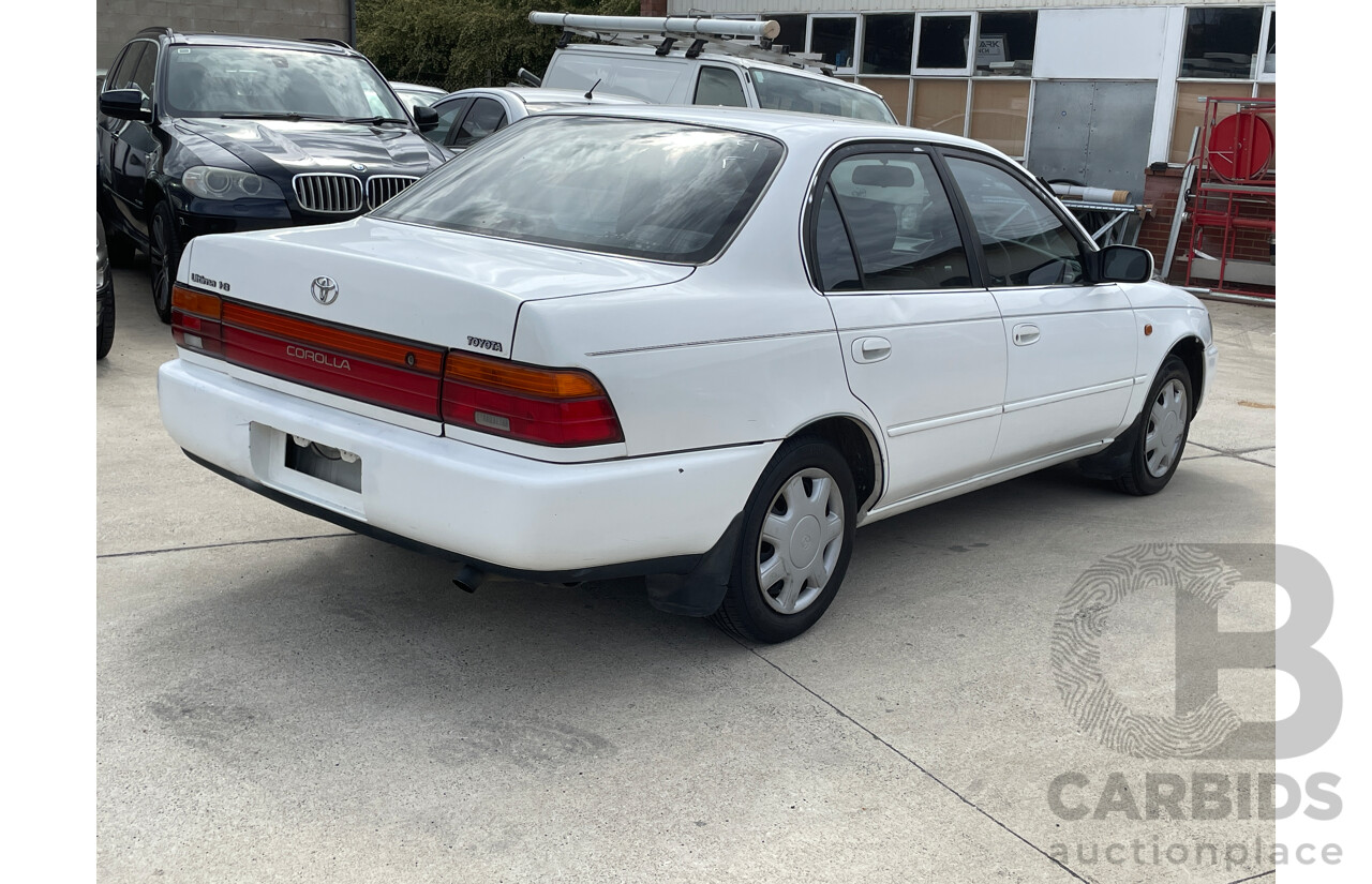 11/1995 Toyota Corolla Ultima AE102X 4d Sedan White 1.8L