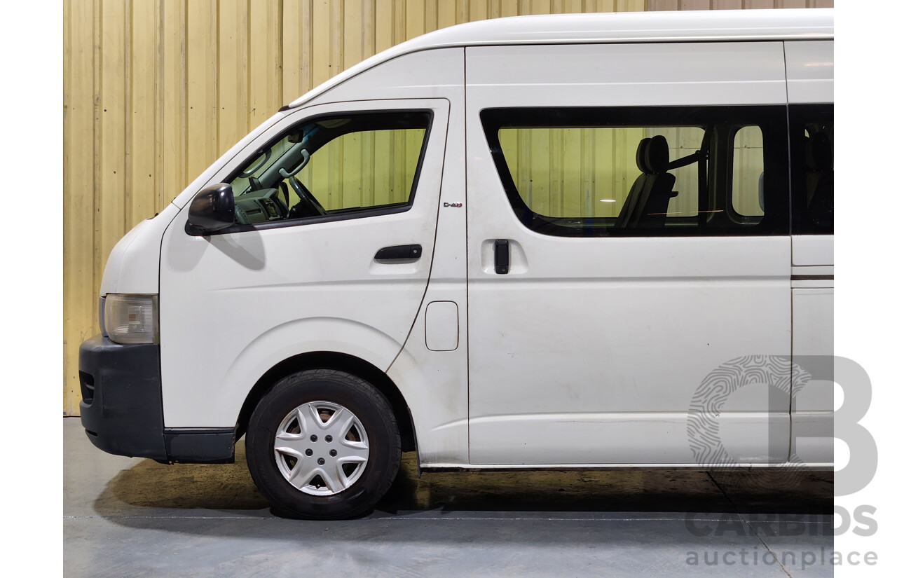 4/2007 Toyota Hiace Commuter KDH223R MY07 Bus White 3.0L Turbo Diesel - 12 Seater