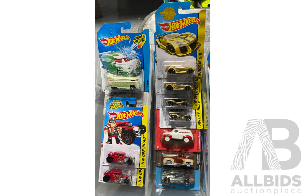 Hot Wheels Collectable Cars - Lot of Approximately 120