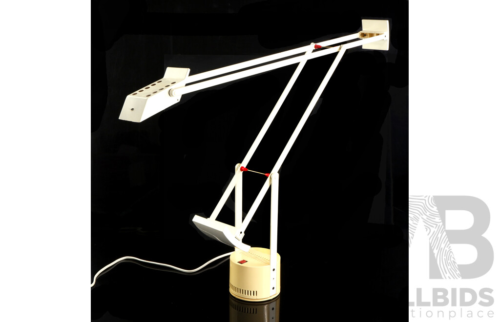 Italian Milano Modernists 1970s Anglepoise Desk Lamp Designed by Richard Sapper for Artemide