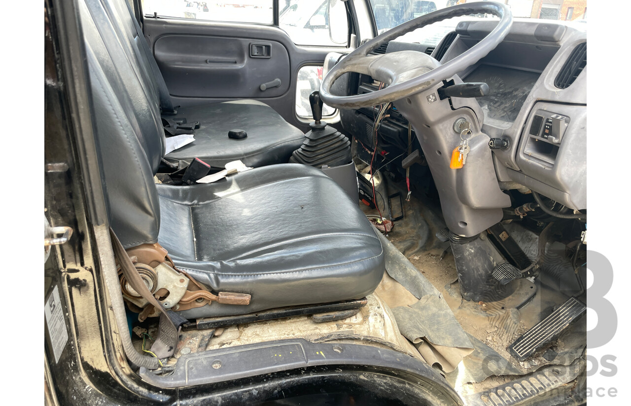 CP 6/2001 Nissan Altas H41 Truck Black 3.0L - 1993 Build