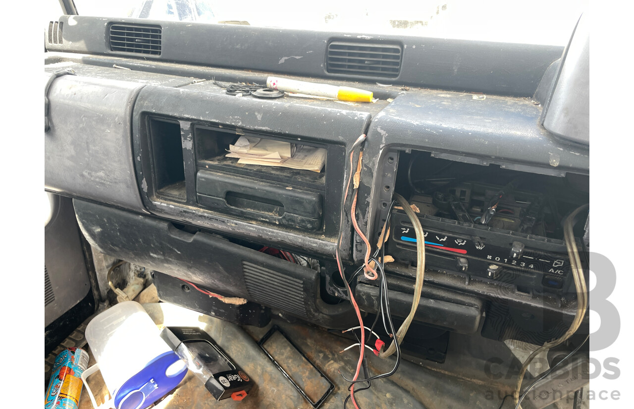 CP 6/2001 Nissan Altas H41 Truck Black 3.0L - 1993 Build