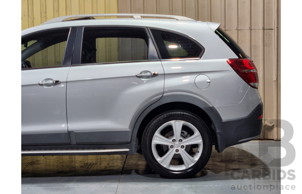 10/2014 Holden Captiva 7 LTZ (AWD) CG MY15 4d Wagon Silver 2.2L Turbo Diesel - 7 Seater