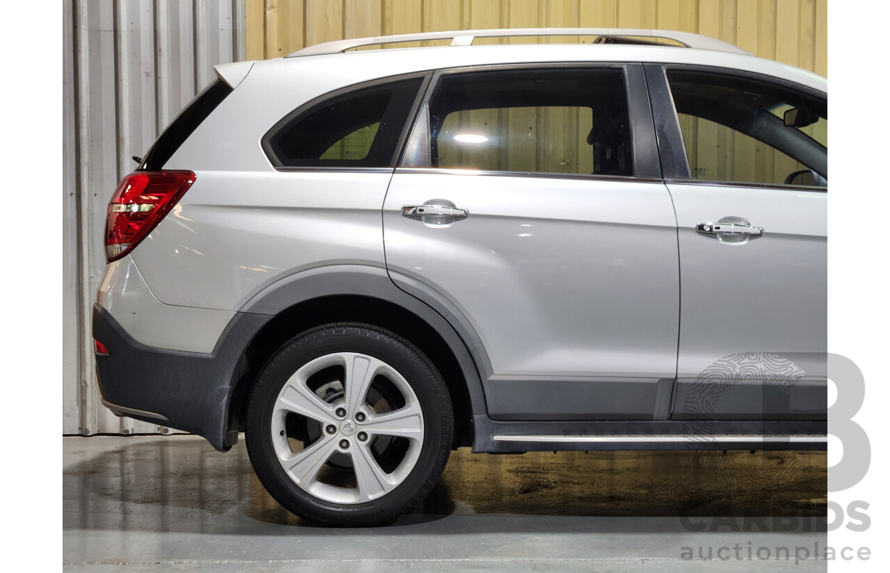 10/2014 Holden Captiva 7 LTZ (AWD) CG MY15 4d Wagon Silver 2.2L Turbo Diesel - 7 Seater