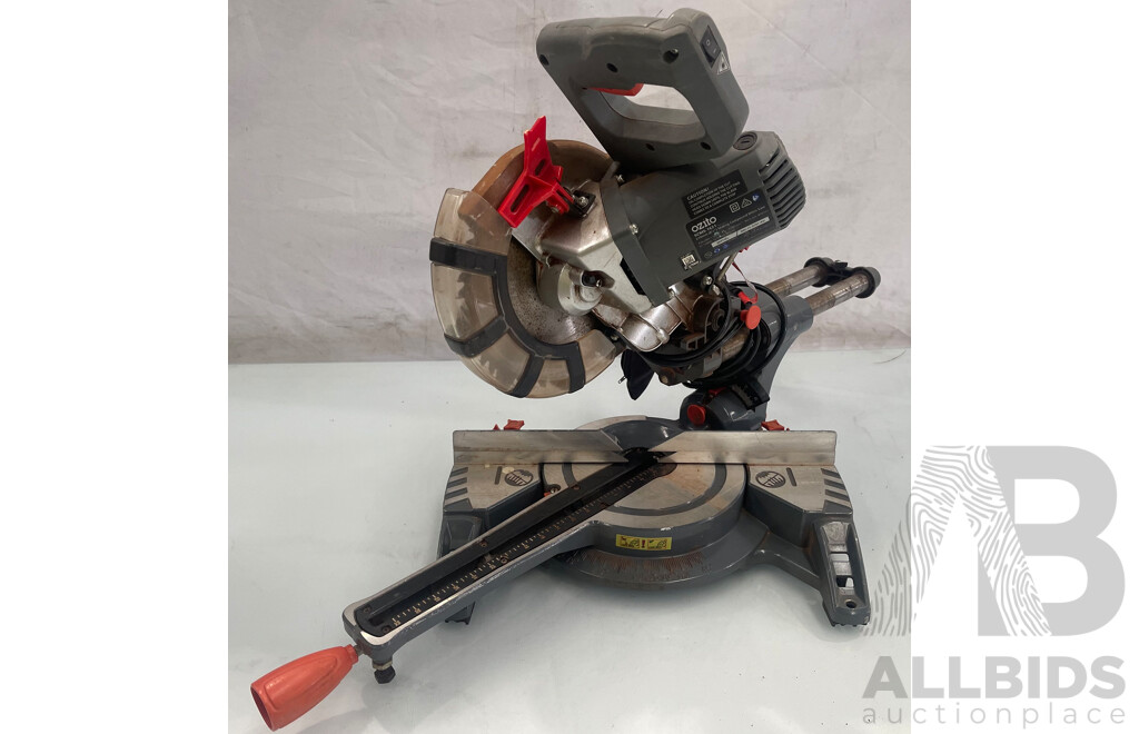 Ozito Sliding Compound Mitre Saw