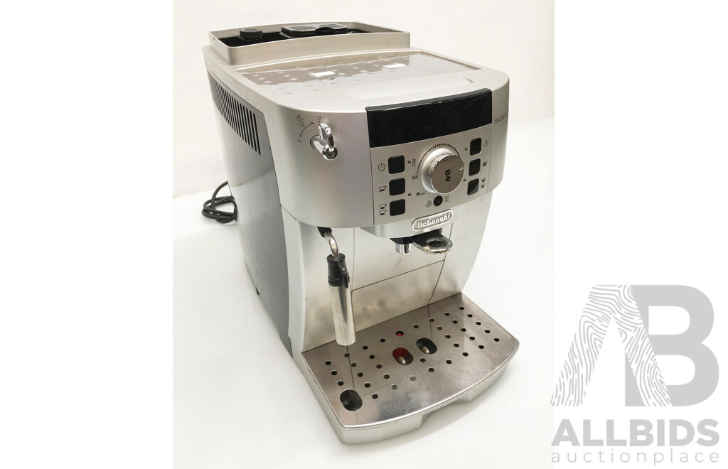 DELONGHI Magnifica S Coffee Machine