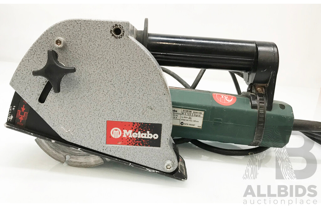 Metabo Corded Wall Chaser with Metal Case