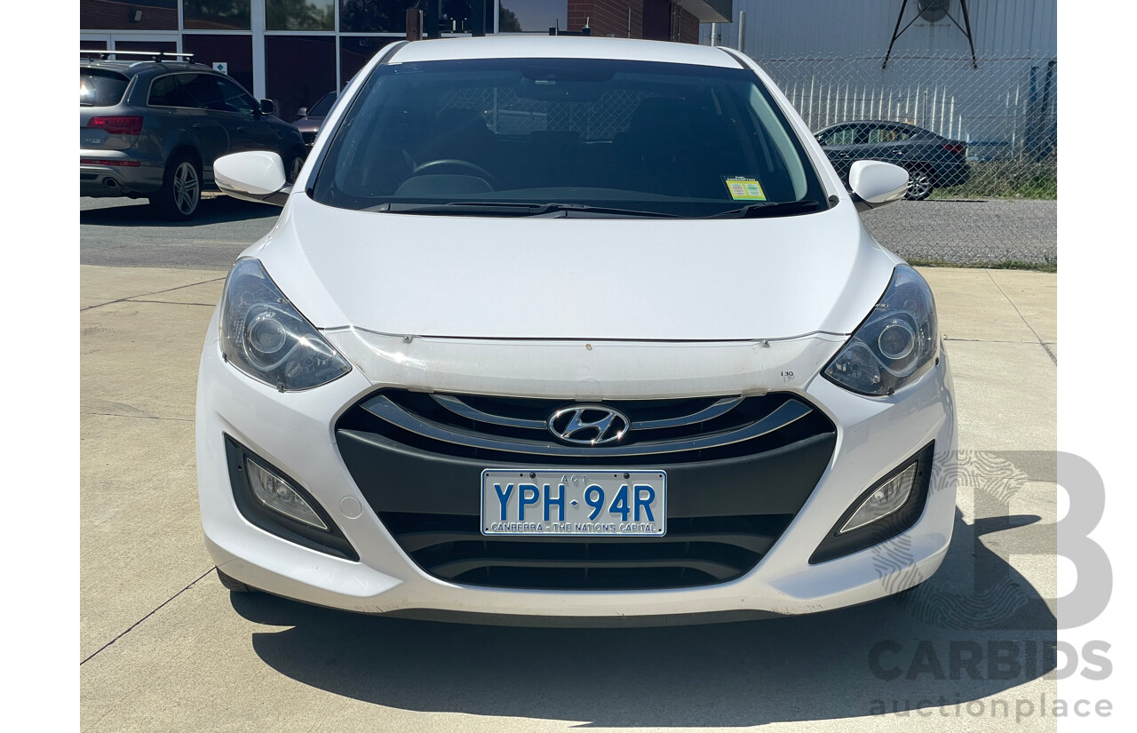 6/2014 Hyundai i30 Trophy GD MY14 5d Hatchback White 1.8L