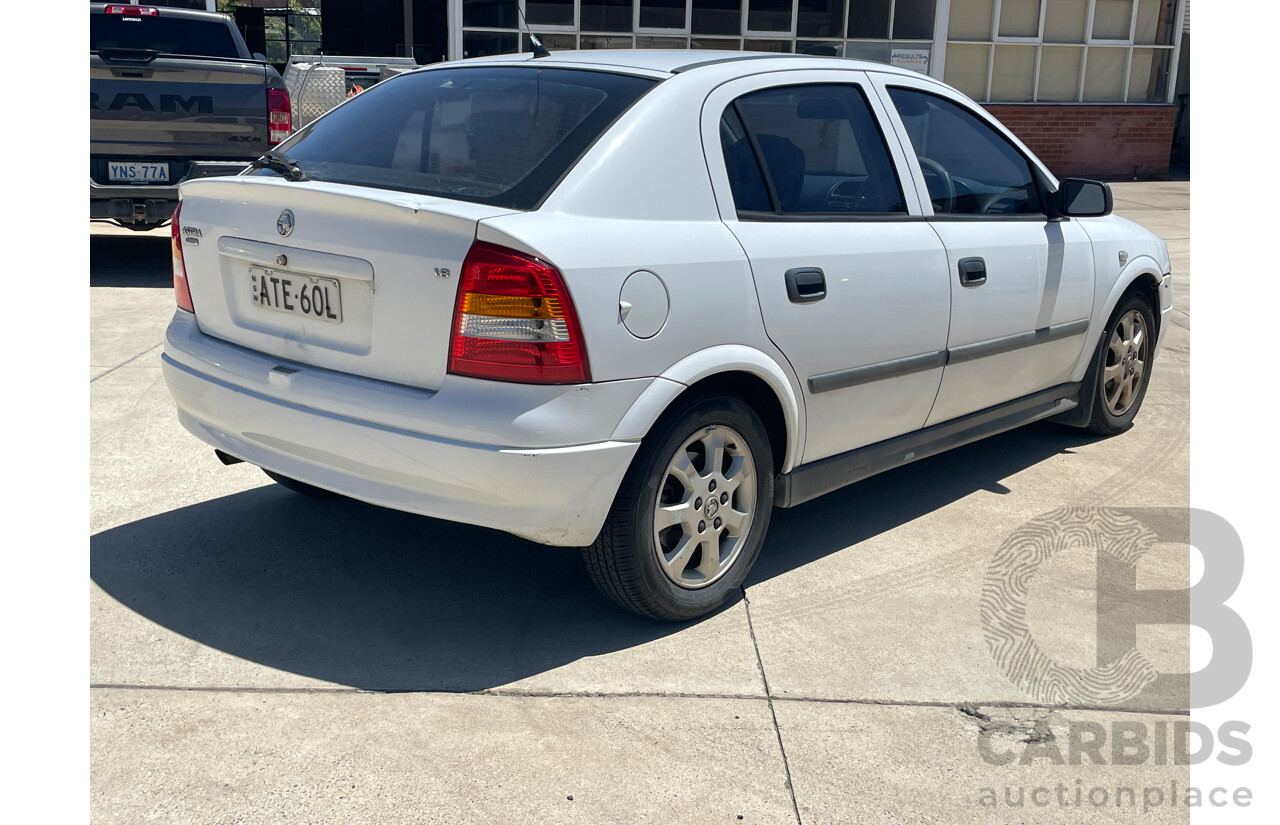 2/2005 Holden Astra Classic TS 5d Hatchback White 1.8L