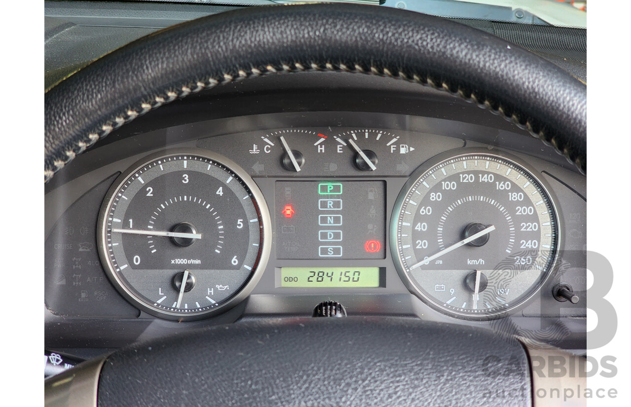 9/2011 Toyota Landcruiser Altitude SE VDJ200R 4d Wagon White 4.5L V8 Turbo Diesel - 8 Seater