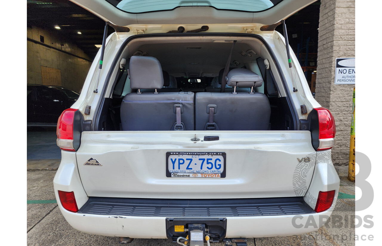 9/2011 Toyota Landcruiser Altitude SE VDJ200R 4d Wagon White 4.5L V8 Turbo Diesel - 8 Seater