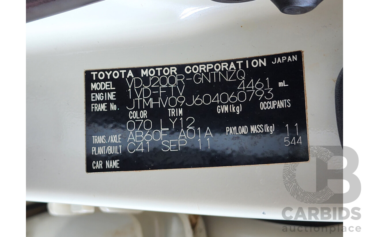9/2011 Toyota Landcruiser Altitude SE VDJ200R 4d Wagon White 4.5L V8 Turbo Diesel - 8 Seater