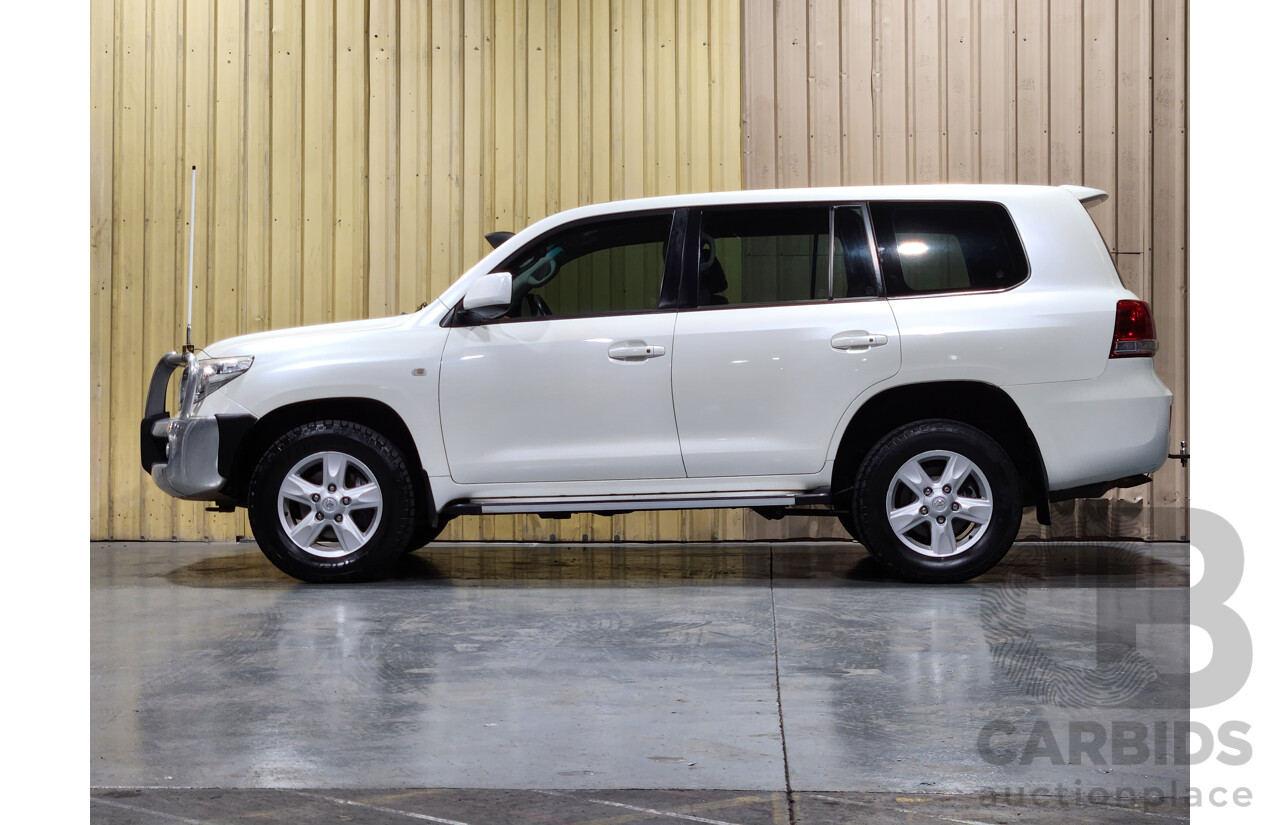 9/2011 Toyota Landcruiser Altitude SE VDJ200R 4d Wagon White 4.5L V8 Turbo Diesel - 8 Seater