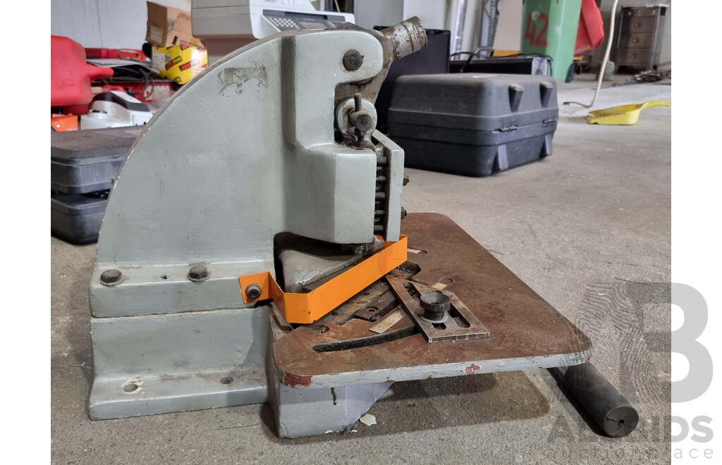 Sheet Metal Hand Notcher - 4 Ton