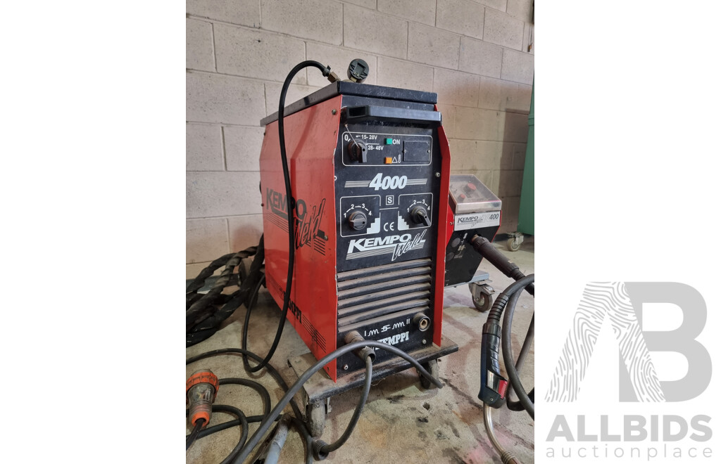 KEPPI 'KEMPO Weld 4000' Welder With KEPPI 'KEMPO Weld K400' Wire Feeder