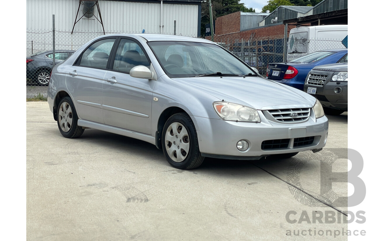 1/2005 Kia Cerato  LD 4d Sedan Silver 2.0L