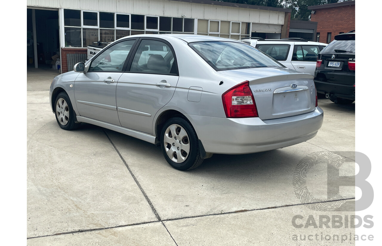 1/2005 Kia Cerato  LD 4d Sedan Silver 2.0L