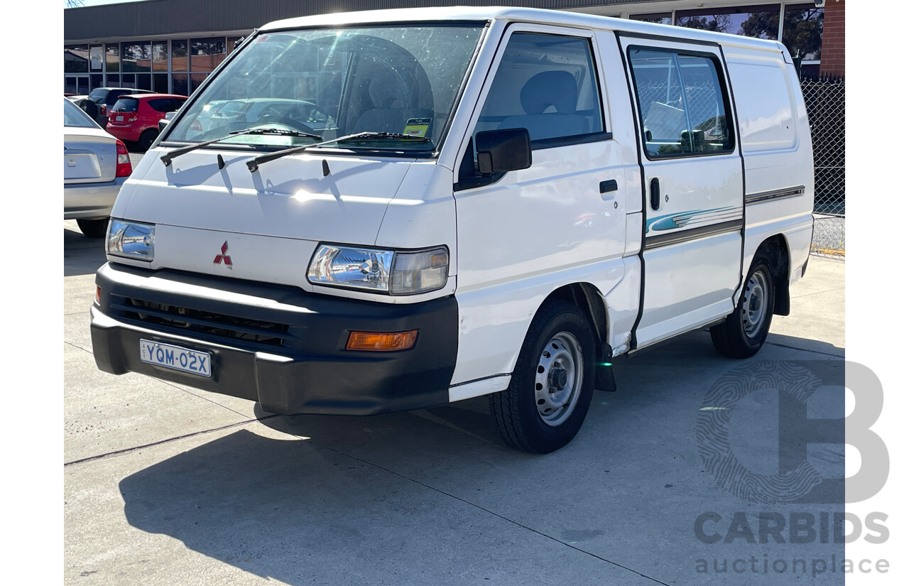 10/2003 Mitsubishi Express SWB SJ-MY03 Van White 2.0L