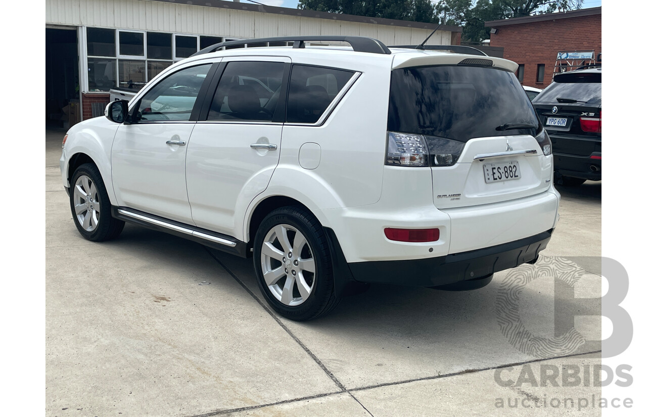 3/2012 Mitsubishi Outlander XLS Luxury ZH MY12 4d Wagon White 2.4L