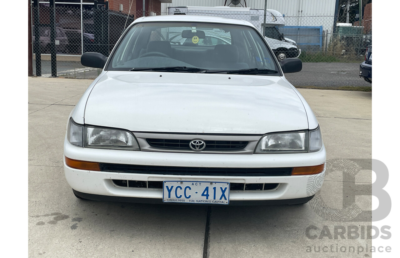 11/1998 Toyota Corolla CSi SECA AE101R 5d Liftback White 1.6L