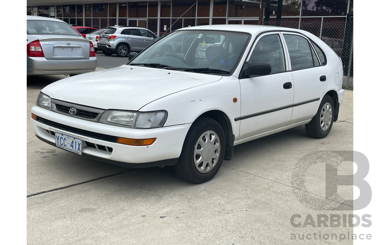 11/1998 Toyota Corolla CSi SECA AE101R 5d Liftback White 1.6L