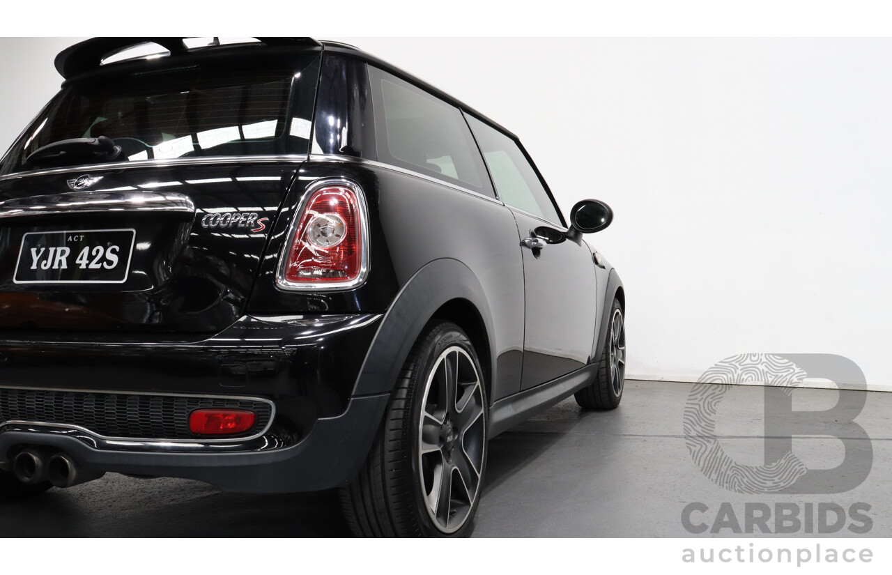 10/2010 Mini Cooper S Mayfair R56 2d Hatchback Black 1.6L Turbo