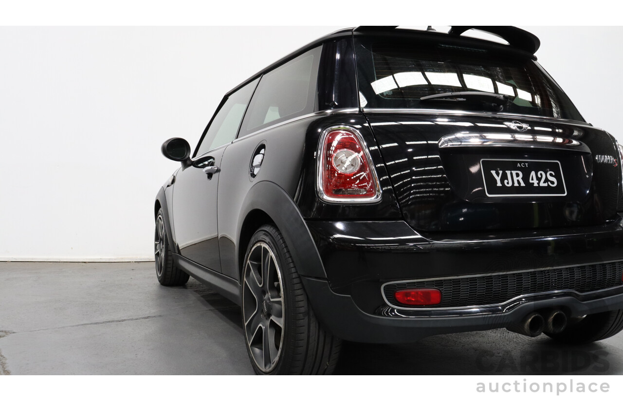 10/2010 Mini Cooper S Mayfair R56 2d Hatchback Black 1.6L Turbo