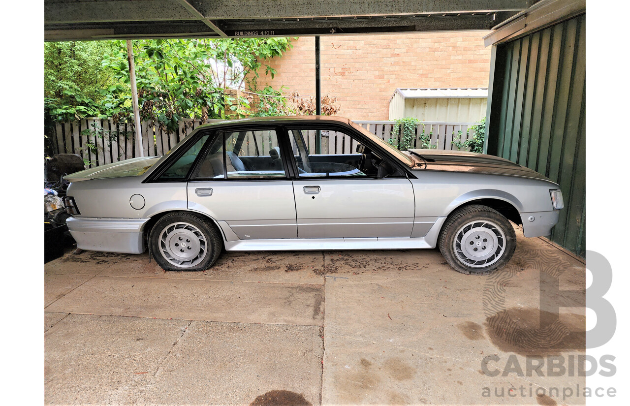 9/1984 Holden HDT VK Commodore SS Group 3 4d Sedan Asterioid Silver 5.0L V8 - Project Car with Spare Parts