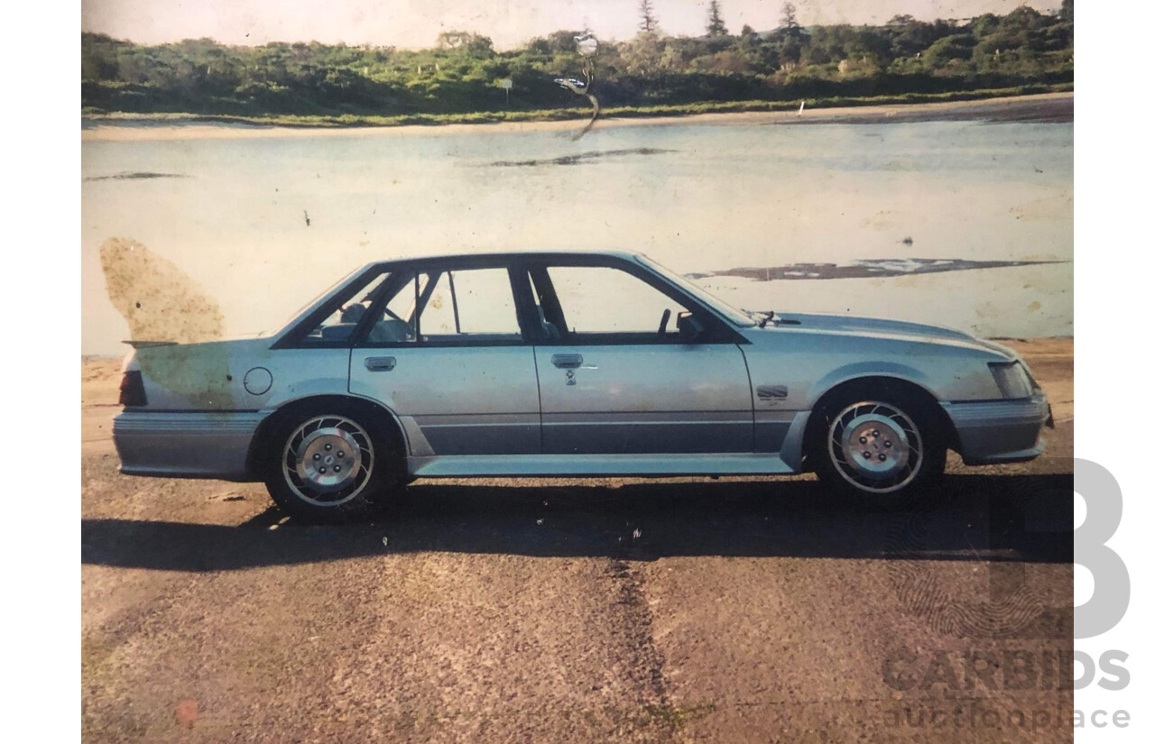 9/1984 Holden HDT VK Commodore SS Group 3 4d Sedan Asterioid Silver 5.0L V8 - Project Car with Spare Parts