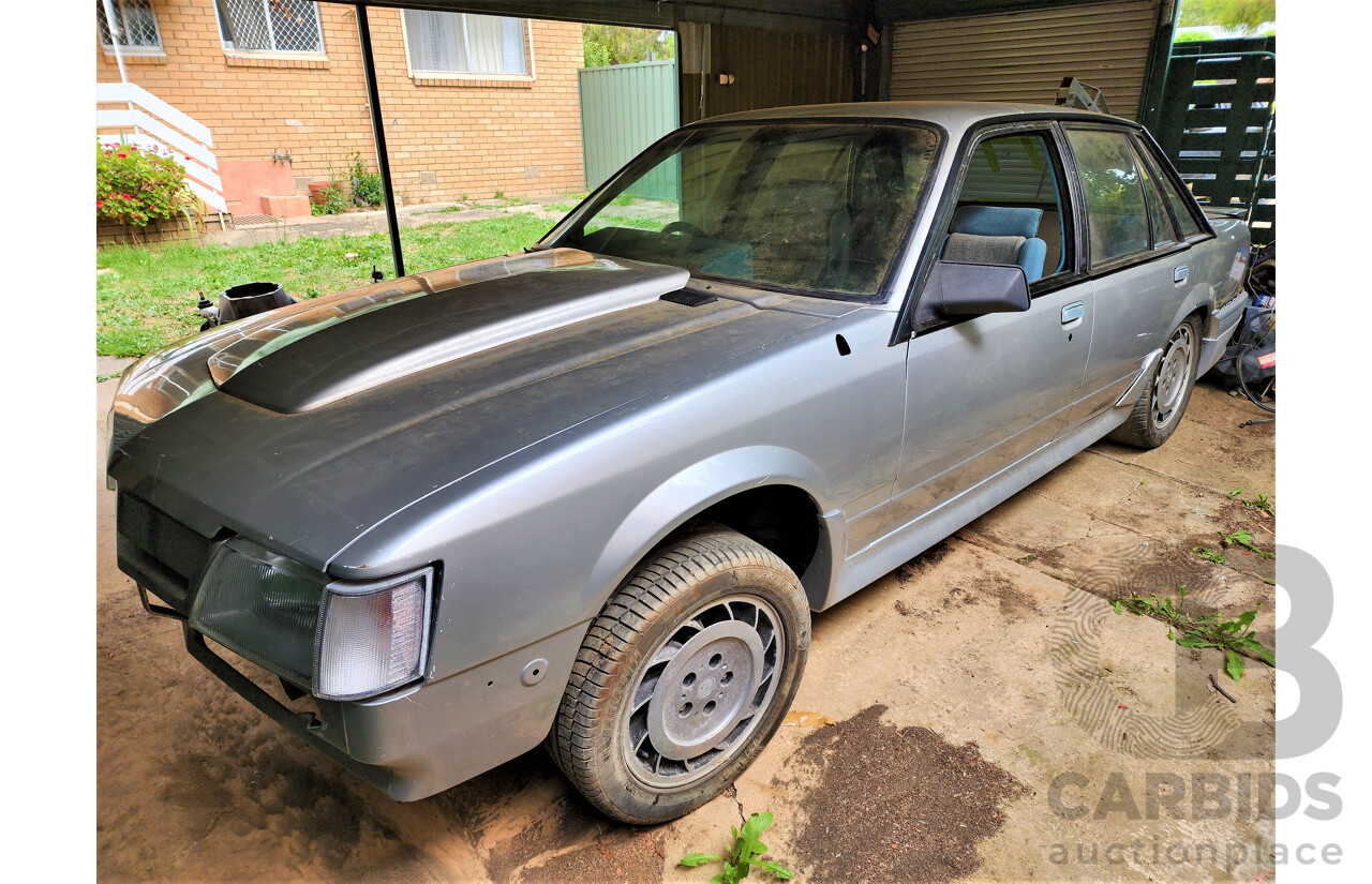 9/1984 Holden HDT VK Commodore SS Group 3 4d Sedan Asterioid Silver 5.0L V8 - Project Car with Spare Parts