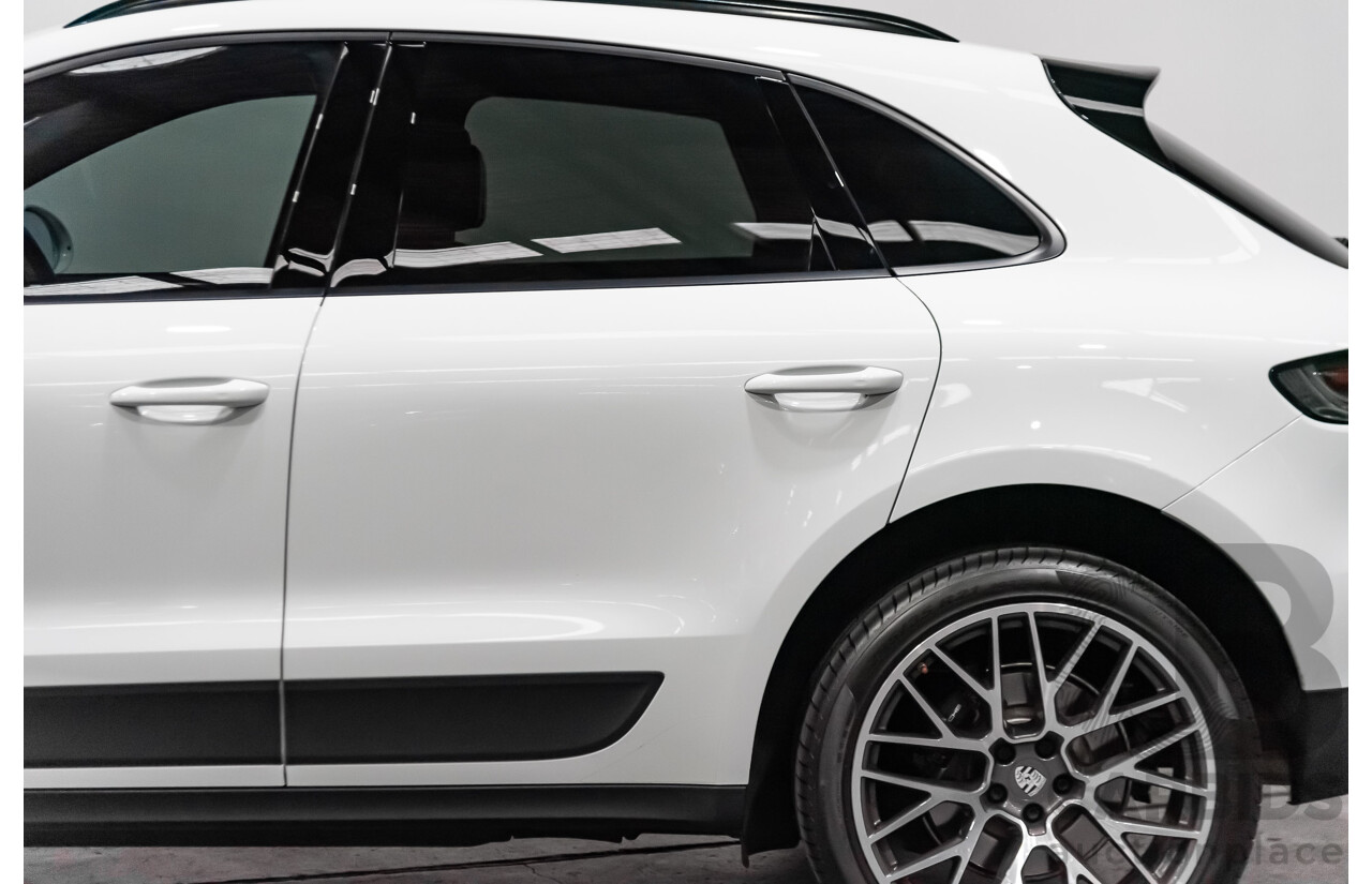 8/2020 Porsche Macan MY20 4d Wagon White 2.0L Turbo