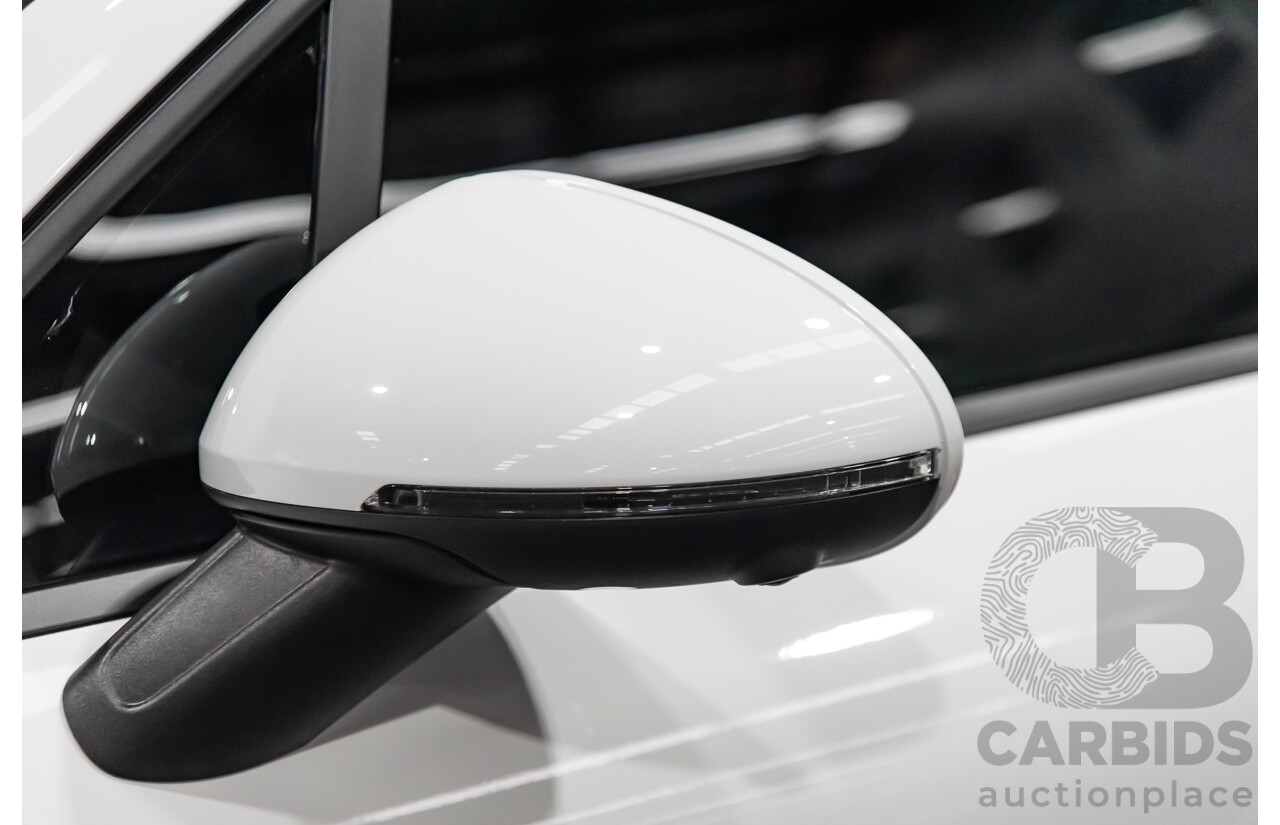 8/2020 Porsche Macan MY20 4d Wagon White 2.0L Turbo
