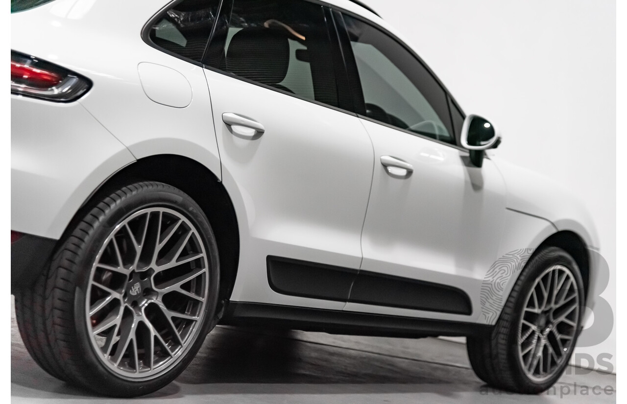 8/2020 Porsche Macan MY20 4d Wagon White 2.0L Turbo