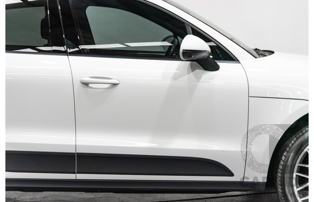 8/2020 Porsche Macan MY20 4d Wagon White 2.0L Turbo
