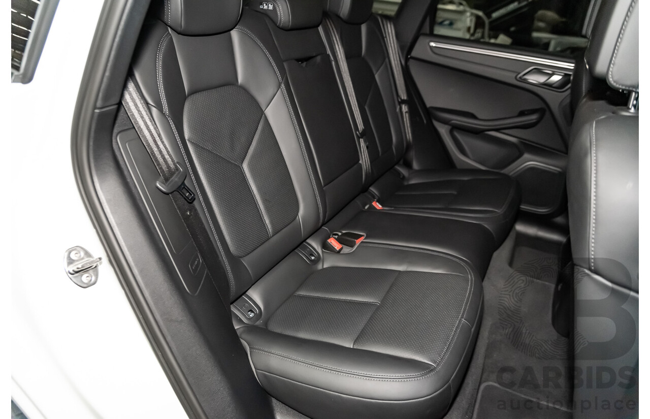 8/2020 Porsche Macan MY20 4d Wagon White 2.0L Turbo