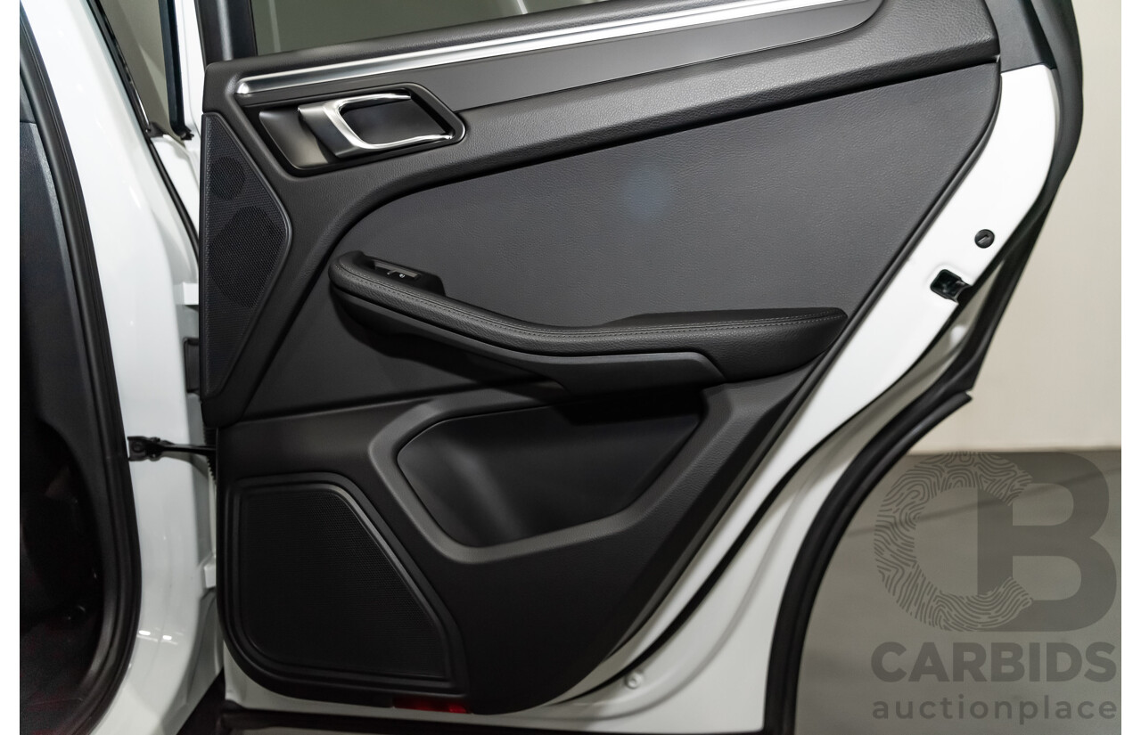 8/2020 Porsche Macan MY20 4d Wagon White 2.0L Turbo
