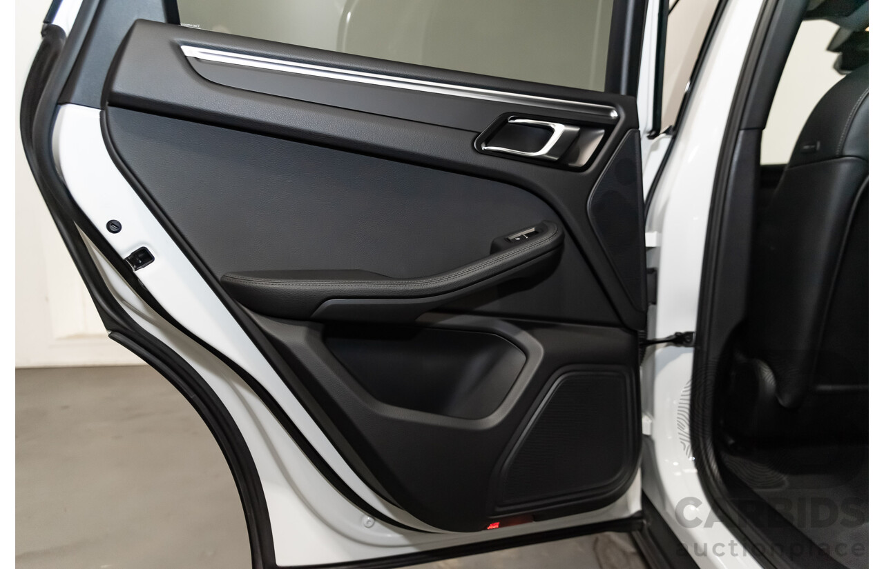 8/2020 Porsche Macan MY20 4d Wagon White 2.0L Turbo