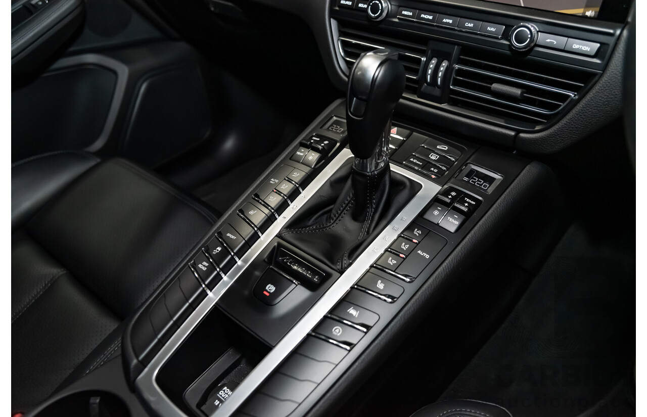8/2020 Porsche Macan MY20 4d Wagon White 2.0L Turbo