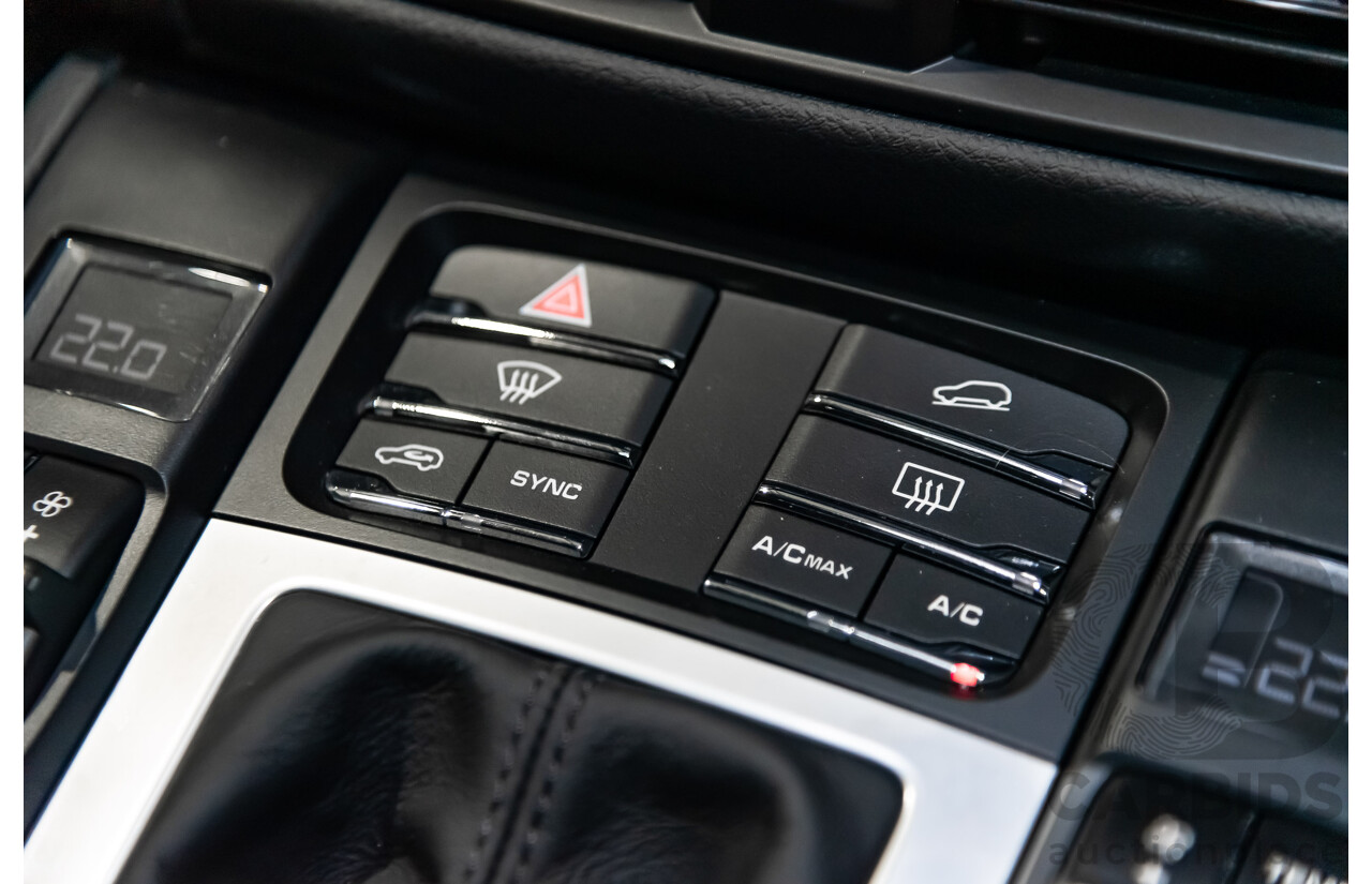 8/2020 Porsche Macan MY20 4d Wagon White 2.0L Turbo