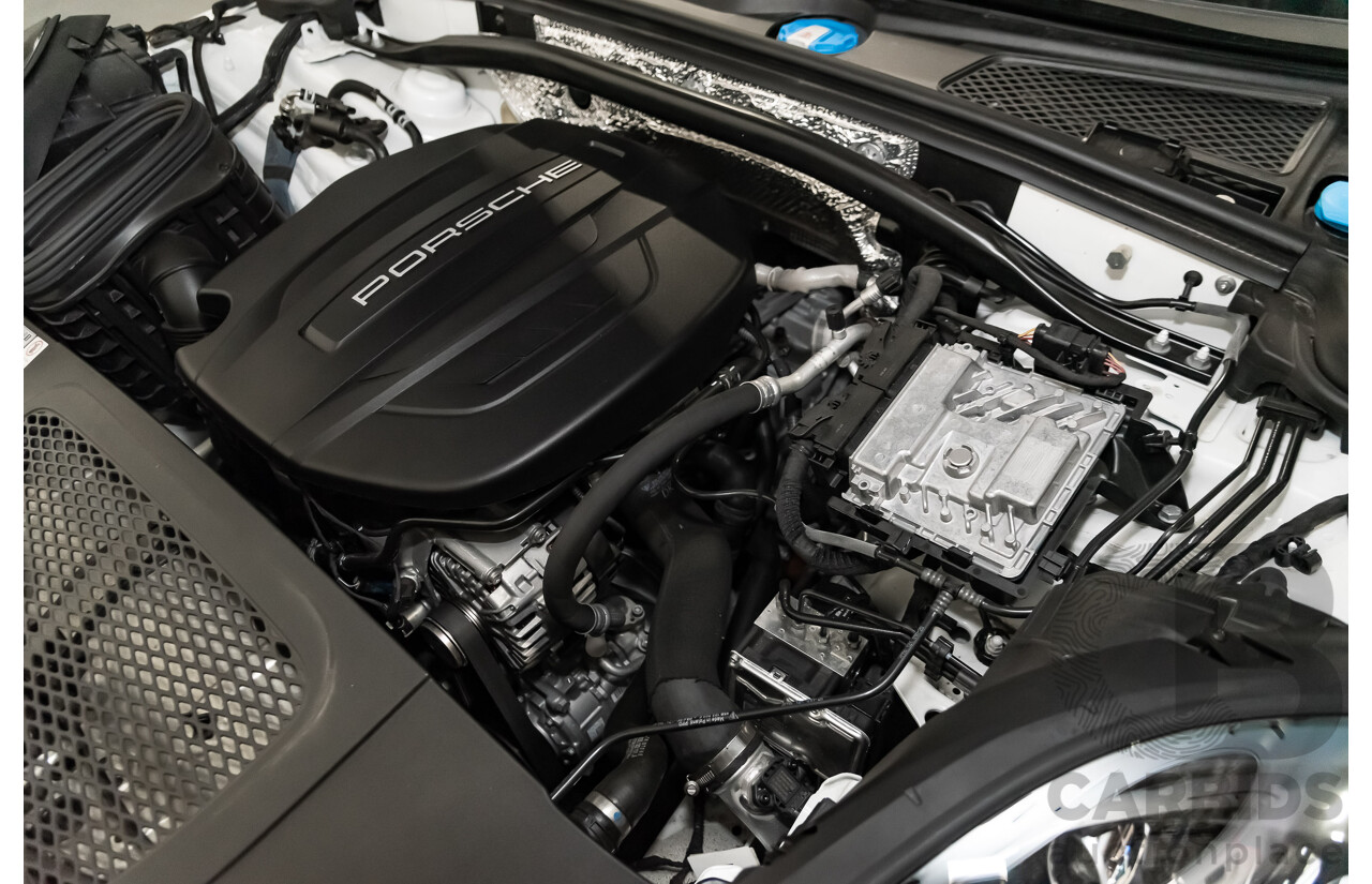 8/2020 Porsche Macan MY20 4d Wagon White 2.0L Turbo
