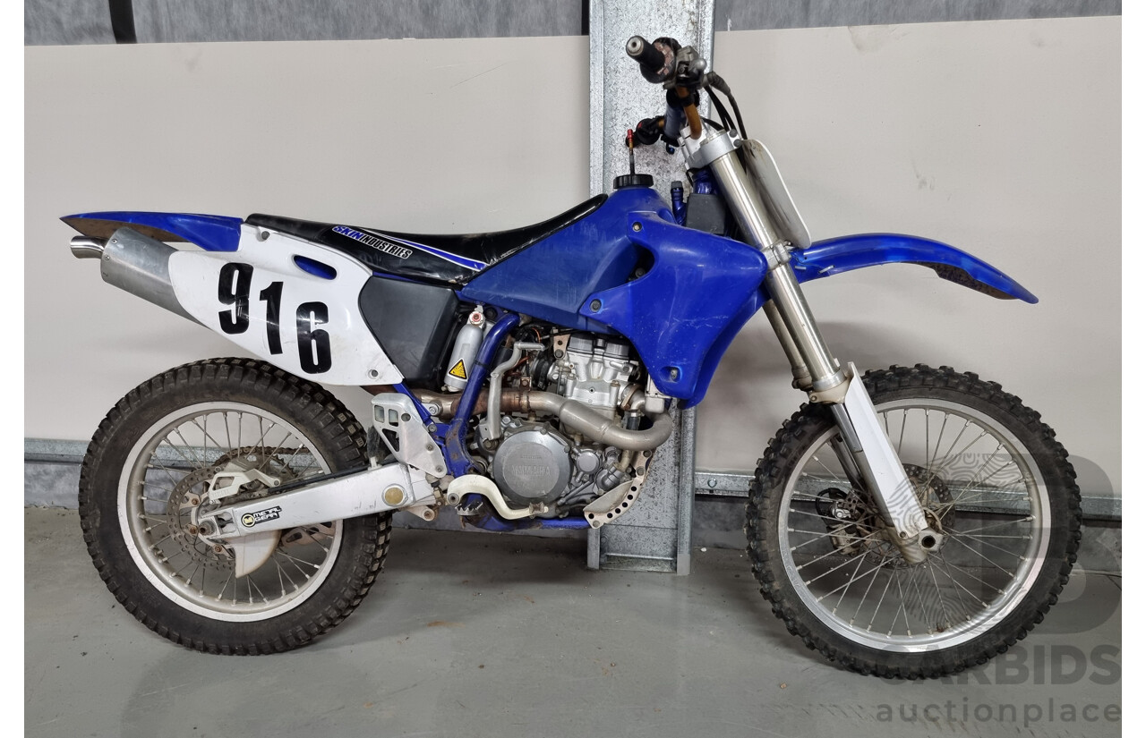 2000 Yamaha YZ426 Motorcycle - VIN: JYACJ01C5YA002024