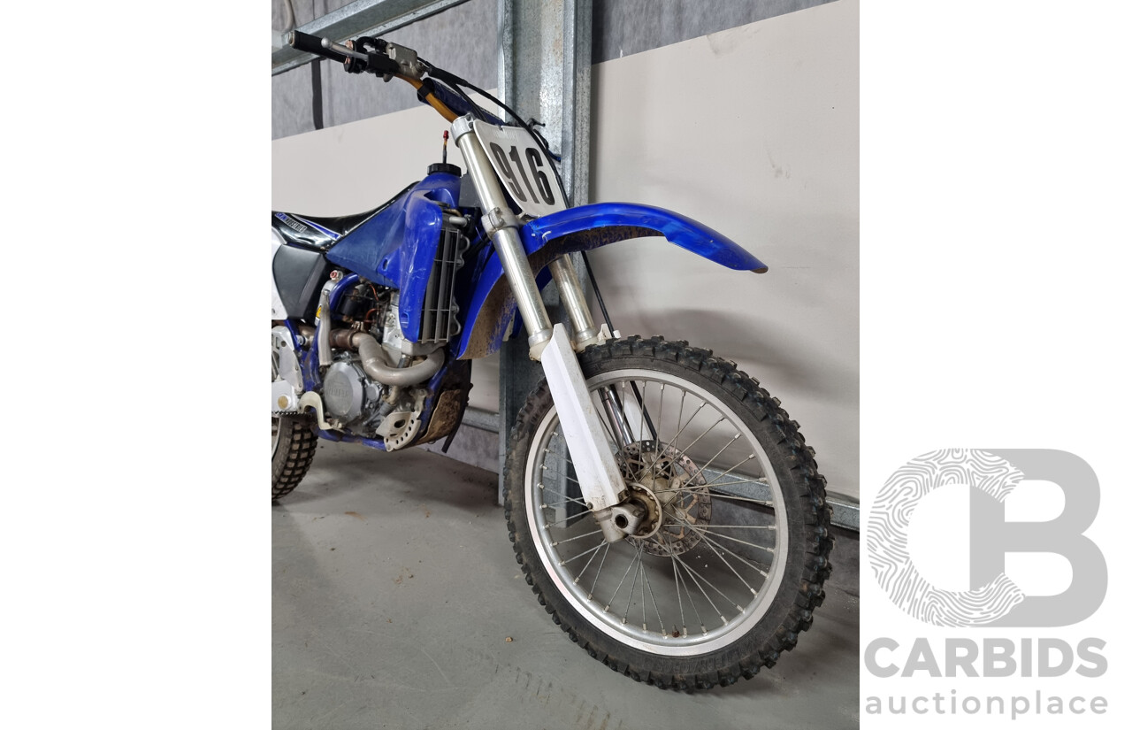 2000 Yamaha YZ426 Motorcycle - VIN: JYACJ01C5YA002024