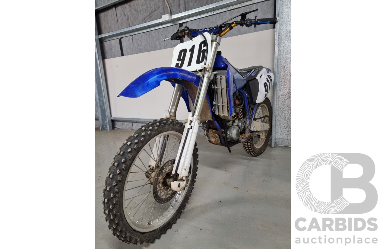 2000 Yamaha YZ426 Motorcycle - VIN: JYACJ01C5YA002024