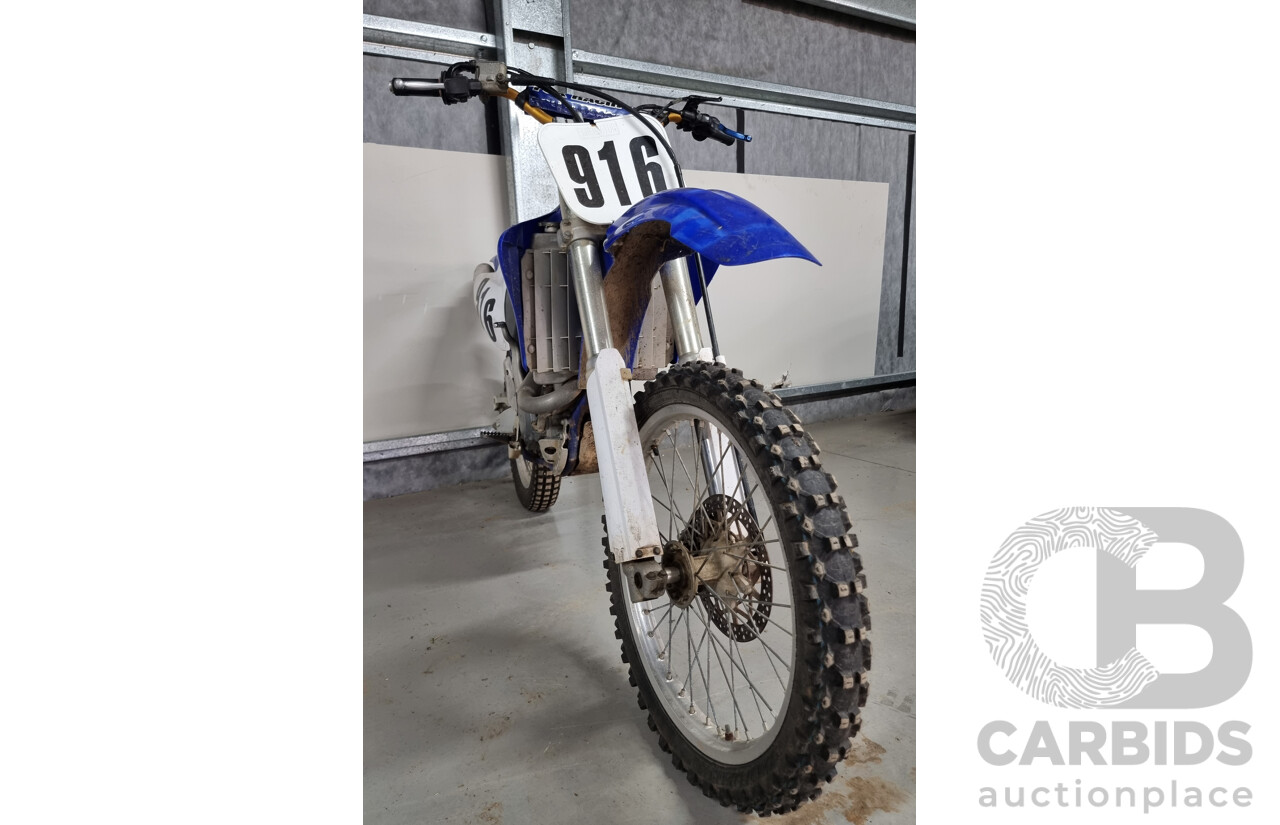 2000 Yamaha YZ426 Motorcycle - VIN: JYACJ01C5YA002024