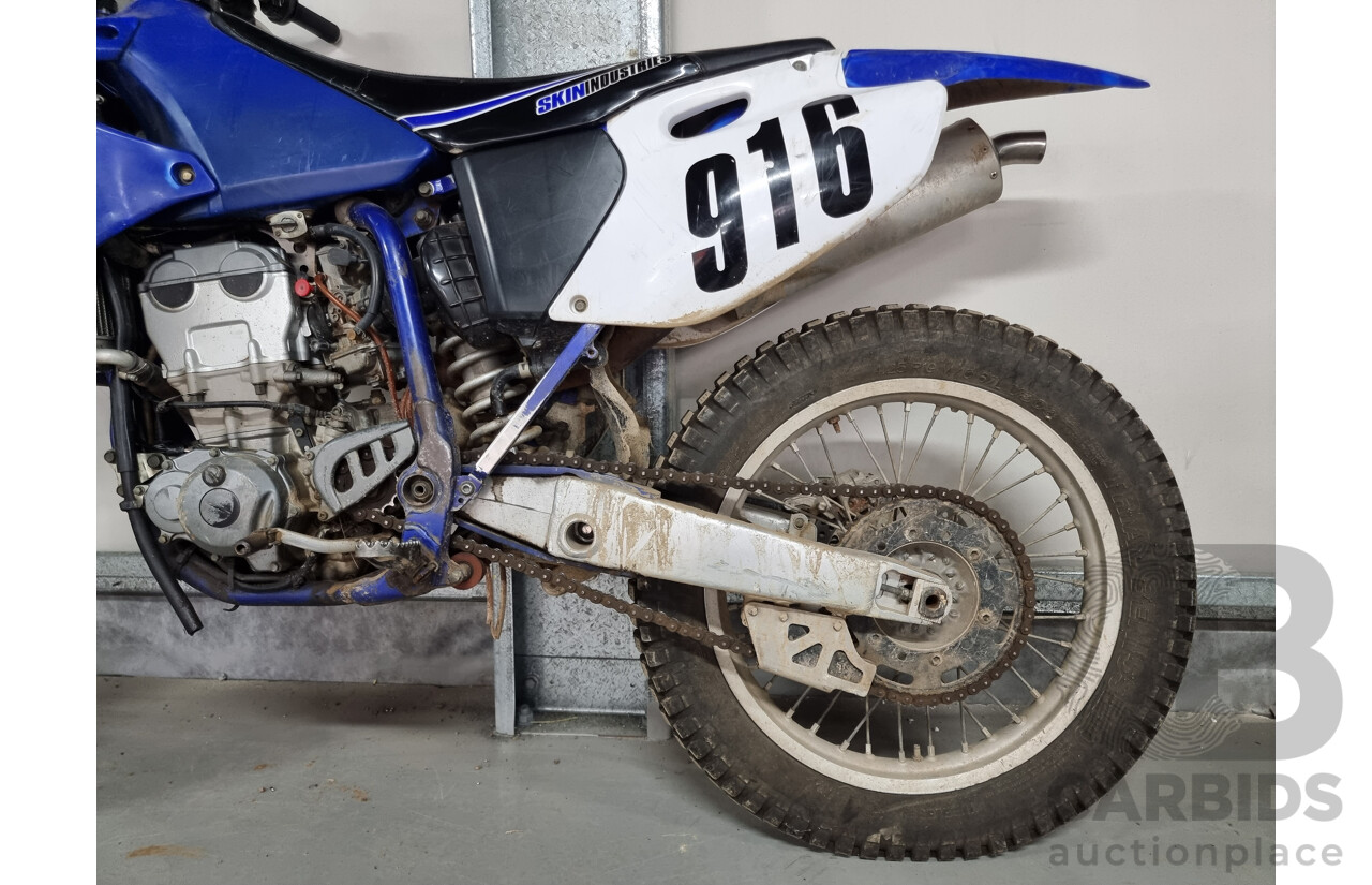 2000 Yamaha YZ426 Motorcycle - VIN: JYACJ01C5YA002024