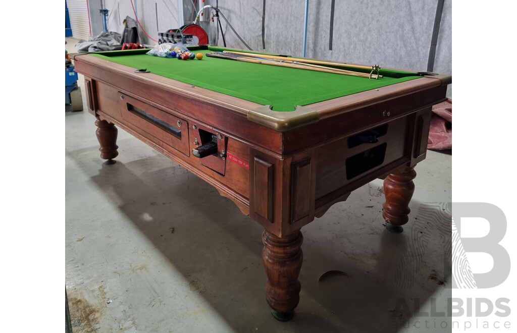 Pool/Billiards Table - Pub Style