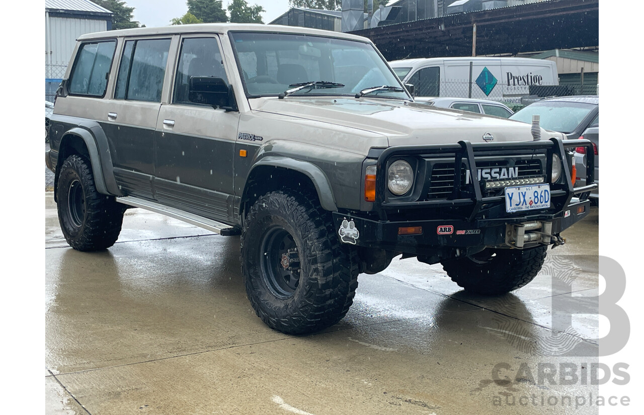 8/1992 Nissan Patrol ST (4x4) GQ 4d Wagon Gold / Green 4.2L